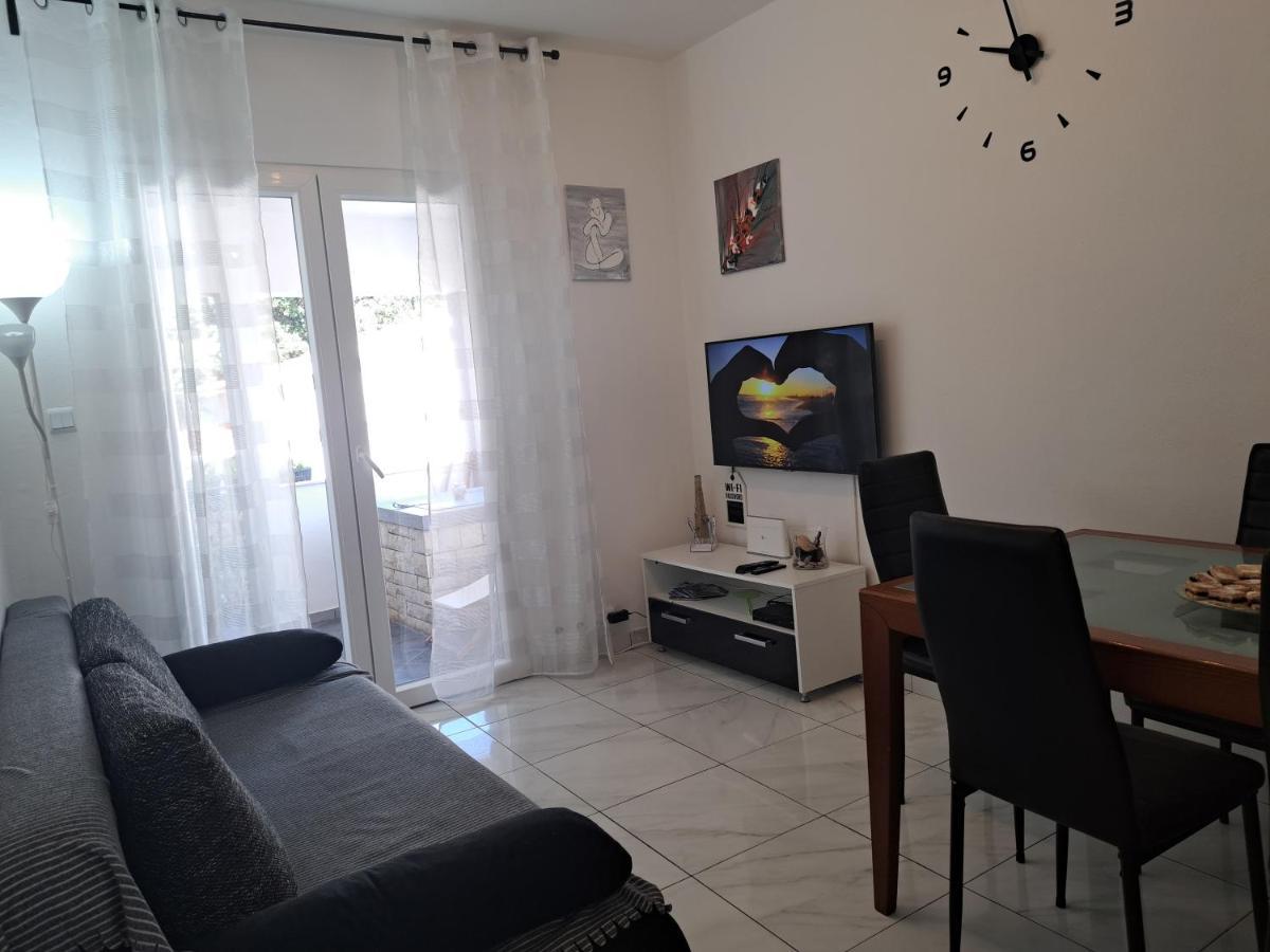 Apartment Lavanda Nova Razanj Ngoại thất bức ảnh